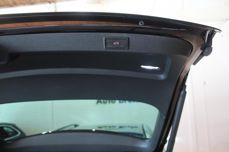 Škoda Superb (2022) 2.0TDI DSG Style Display LED - fotka 10 z 32