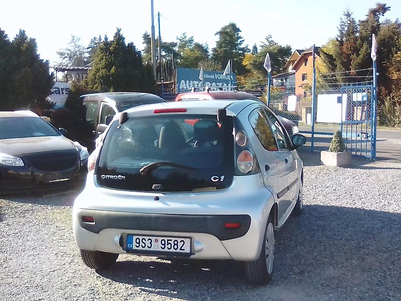 Citroën C1 (2006) 1.0i / 50KW, jede super - fotka 6 z 34