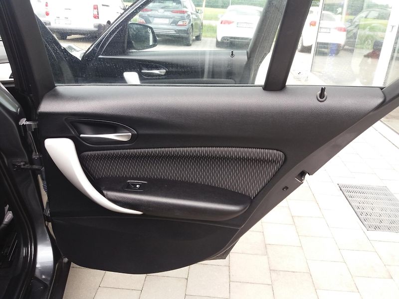 BMW Řada 1 118d,2.0D 105kW,AUTOMAT!! - fotka 22 z 27