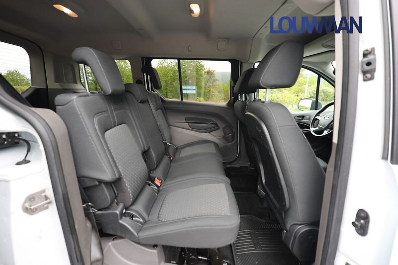 Ford Tourneo Connect Titanium 1.5 EcoBlue - fotka 17 z 21