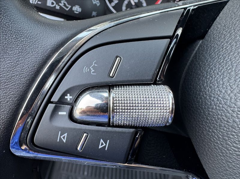 Škoda Fabia 1,0 TSI STYLE DPH 1maj původČR - fotka 31 z 50