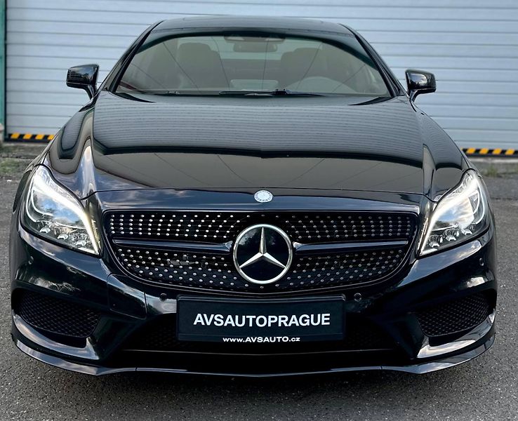 Mercedes-Benz CLS (2016) 350D 3.0 V6 190KW AMGLINE C218 - fotka 2 z 33
