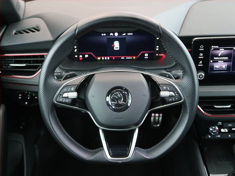 Škoda Kamiq (2024) 1.0 TSI - fotka 19 z 23
