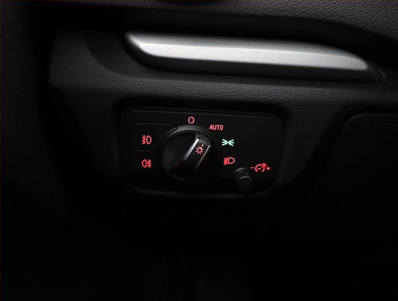 Audi A3 (2015) 1.8 TFSI, 4X4, Automat, Navi - fotka 15 z 18