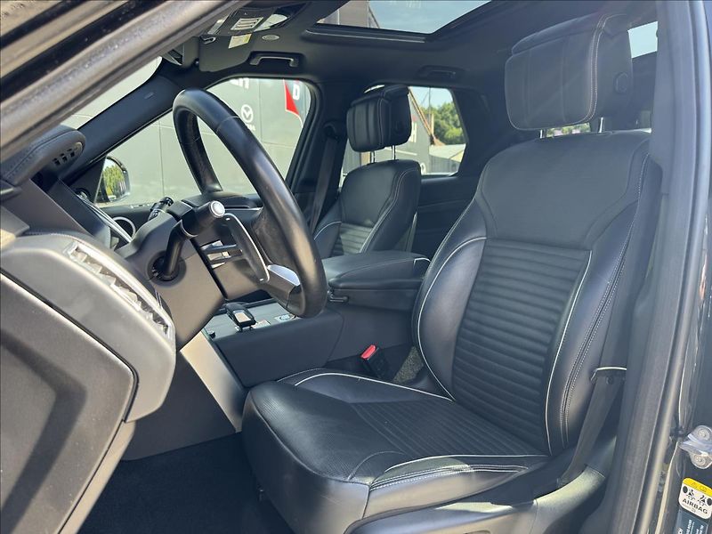 Land Rover Discovery 3,0 D300 R-Dynamic HSE AT AWD - fotka 12 z 36