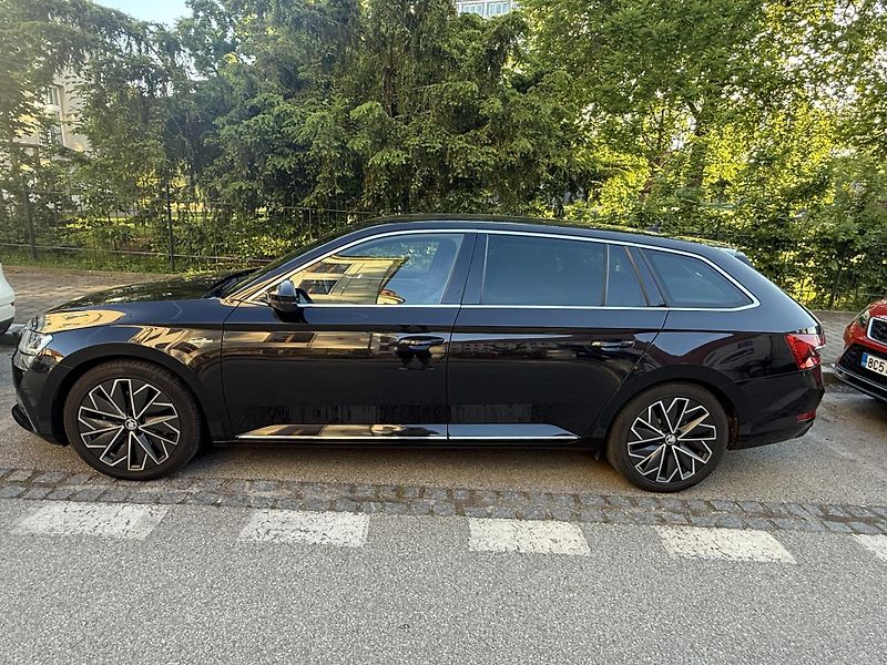 Škoda Superb (2020) Velice zachovale auto - fotka 4 z 16