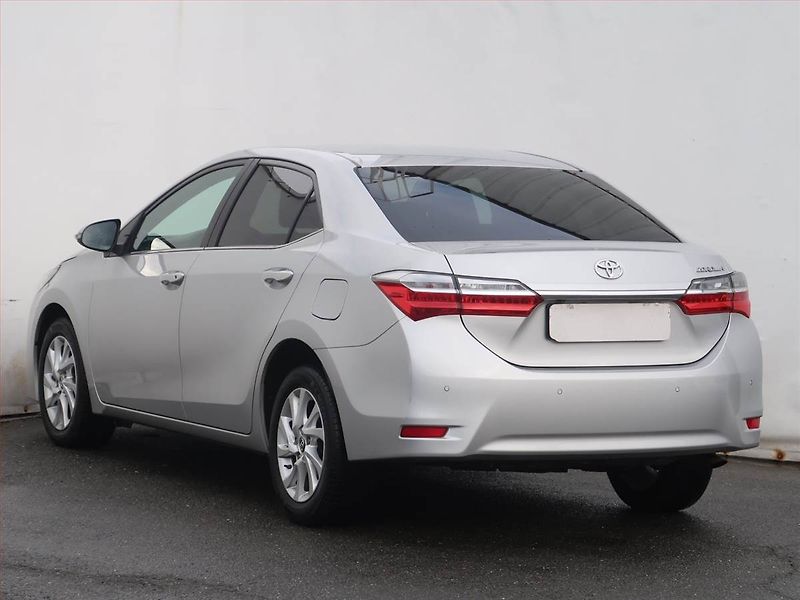 Toyota Corolla (2018) 1.6 Valvematic, ČR,1.maj - fotka 4 z 21