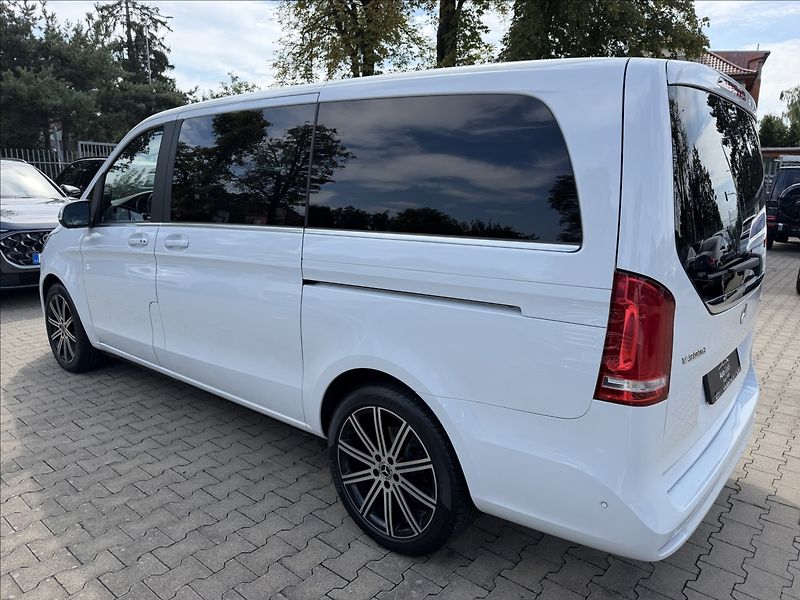 Mercedes-Benz Třídy V 300d L 4MATIC - fotka 7 z 28