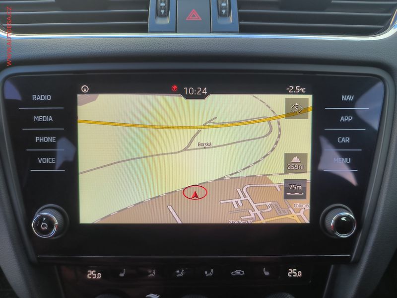 Škoda Octavia (2018) 1.6 TDi, ČR, LED, navi - fotka 13 z 22