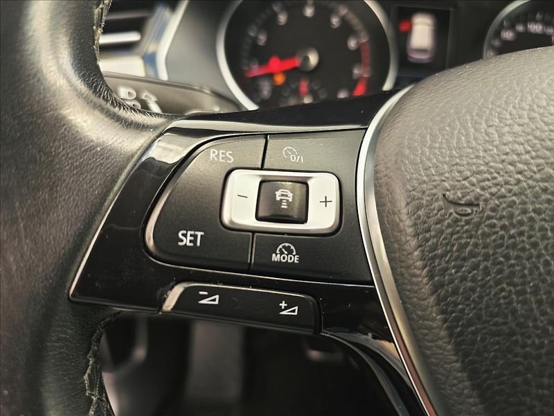Volkswagen Passat VIII 1,4TSi DSG Highline - fotka 16 z 56