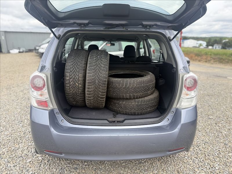 Toyota Verso 2,0 D-4D 93kW DIGIKLIMA 6KVALT - fotka 21 z 26