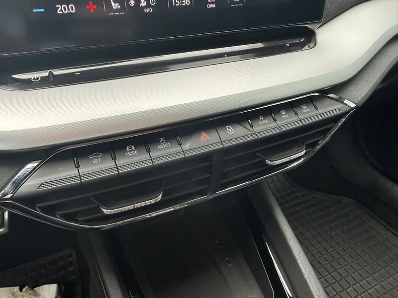 Škoda Octavia Sportline 2.0 TDI 110kw DSG Co - fotka 20 z 28