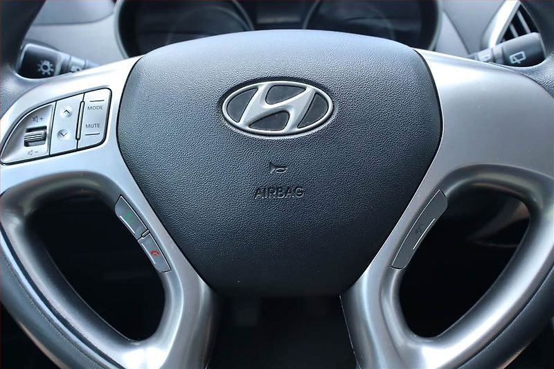 Hyundai ix35 (2011) 1.7 CRDi, Serv.kniha - fotka 17 z 19