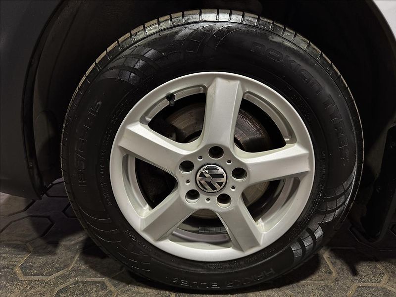 Volkswagen Caddy 1.4TGI BMT DSG TAŽNÉ VÝHŘEV - fotka 35 z 36