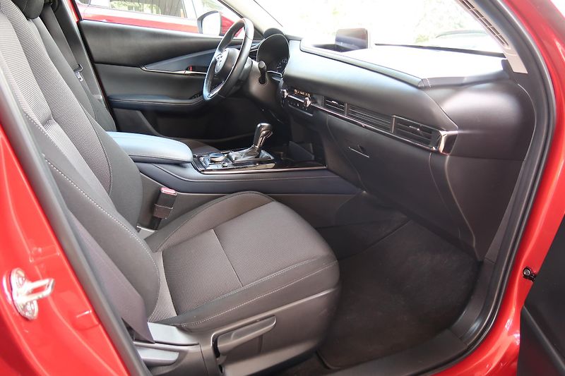 Mazda CX-30 (2019) 2,0 G122 AT Plus ČR, servis. - fotka 21 z 33