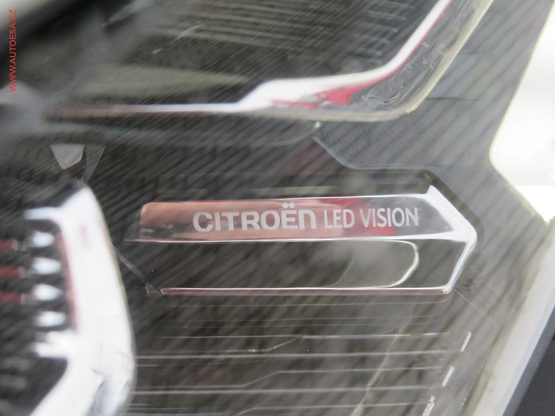 Citroën C4 (2021) 1.2 PT, 1.maj,ČR, LED, navi - fotka 34 z 36