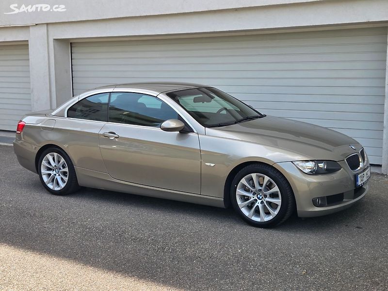 BMW Řada 3 (2009) 330i 200Kw Aut Kabrio 60t.km - fotka 18 z 49