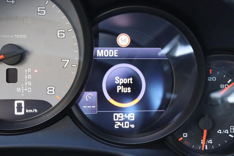 Porsche 911 991.2 CARRERA S 3.0 PDK 309kW  - fotka 37 z 50