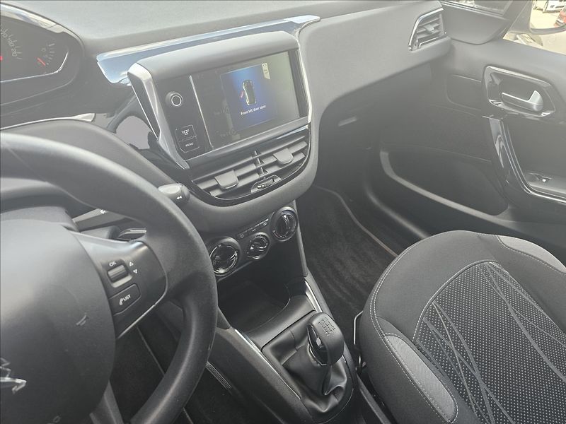 Peugeot 208 1,2 i Actice klima - fotka 13 z 40