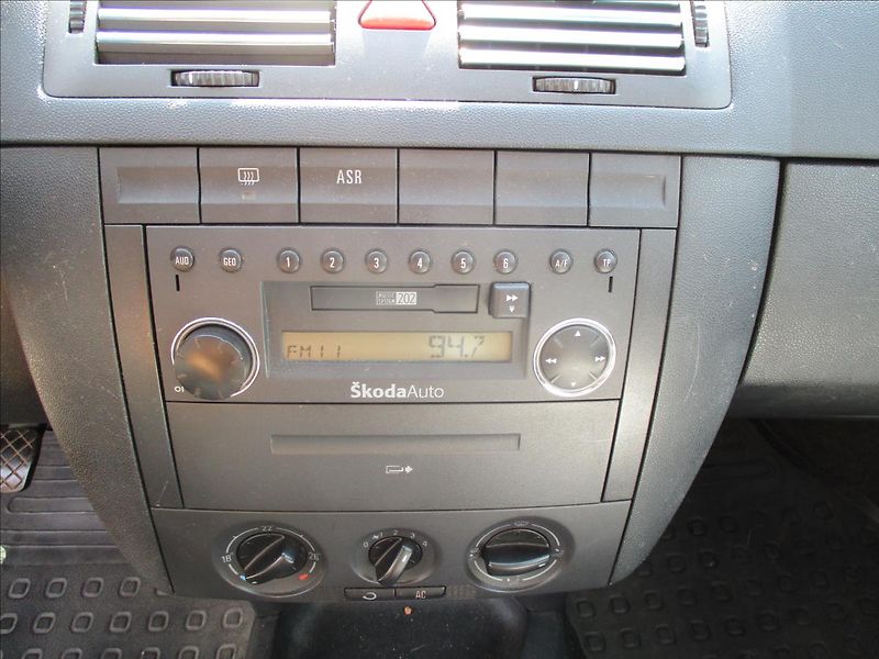 Škoda Fabia 1,2 i 47kw Klima, CZauto - fotka 16 z 41