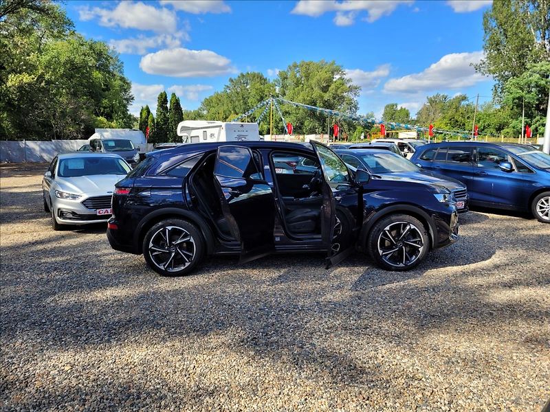 DS Automobiles DS7 Crossback 1,6 Louvre PHEV,4x4,kůže,LED - fotka 17 z 41