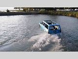 Předchozí výtvor amerického mechanika. Obojživelné Volvo.
