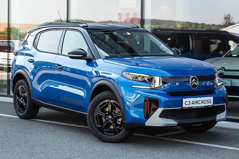 Citroën C3 Aircross 1,2 COLLECTION Hybrid 145k EAT - fotka 3 z 18