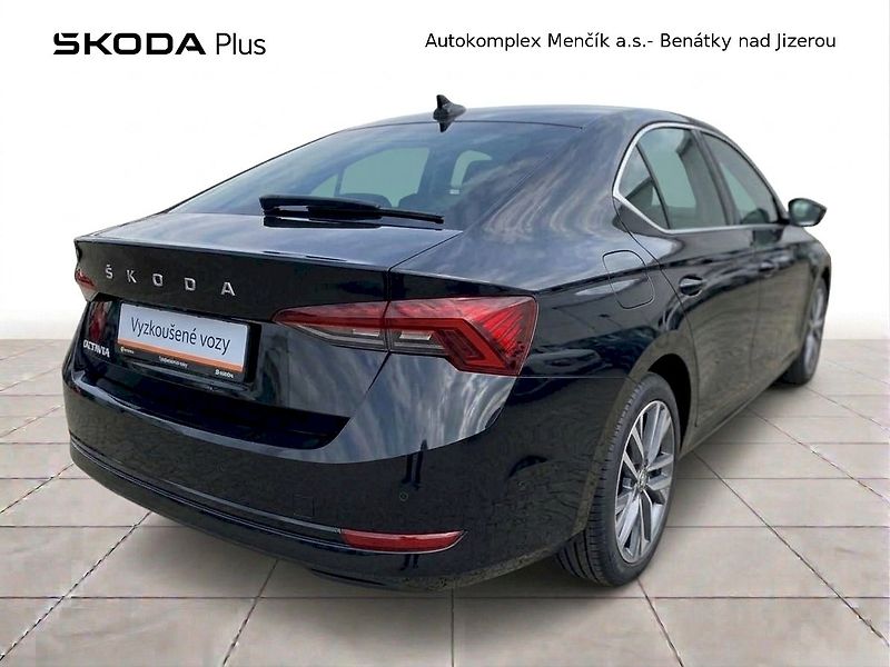 Škoda Octavia (2024) TOP SELEC TD 110/2.0 A7F - fotka 2 z 32