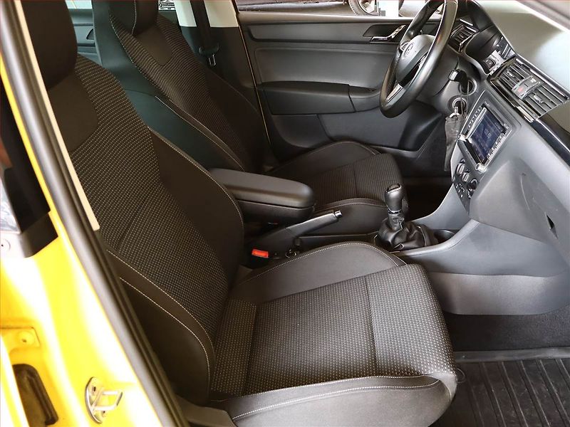 Škoda Rapid (2014) Ambition 1.2 TSI, Serv.kniha - fotka 7 z 14