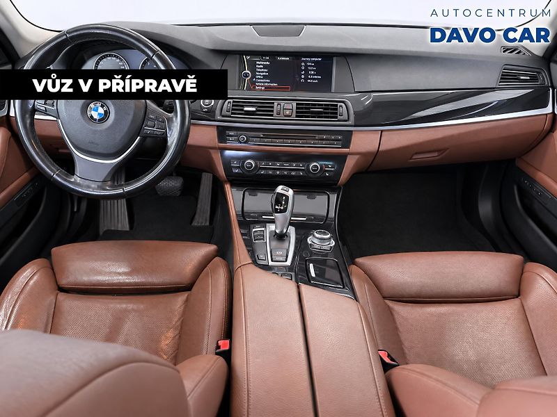 BMW Řada 5 3,0 530d 190kW Touring - fotka 3 z 12