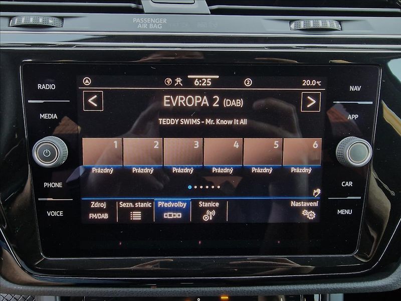 Volkswagen Touran 1.5 TSI DSG Evo Highline,ČR - fotka 29 z 50