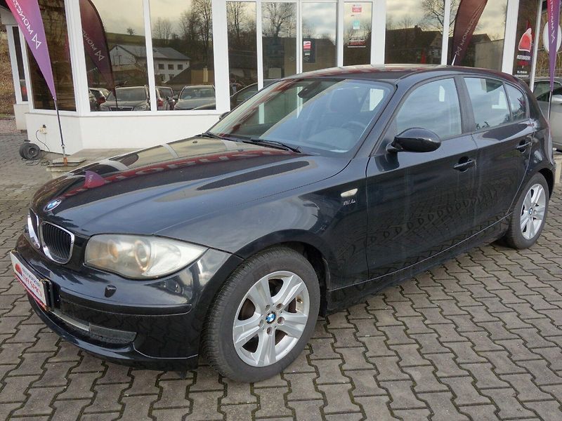 BMW Řada 1 (2008) 118d 105kW - fotka 4 z 32