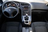 Peugeot 5008 - náhled 10