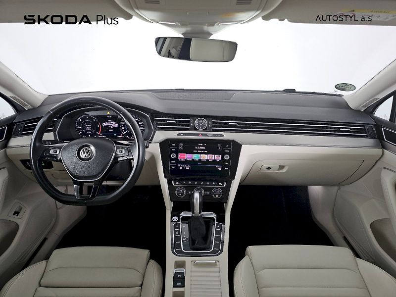 Volkswagen Passat (2018) 2.0TDI 140kW DSG R-line DSG 4x - fotka 5 z 35