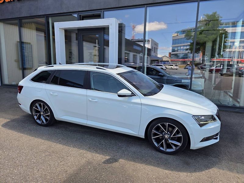Škoda Superb (2015) 1.4 TSI Style Plus - fotka 4 z 53