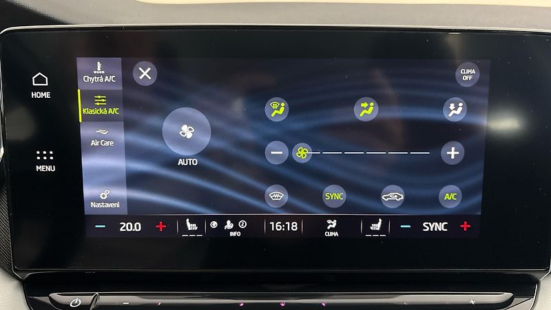 Škoda Octavia 2.0 TDI DSG Style Combi - fotka 25 z 26
