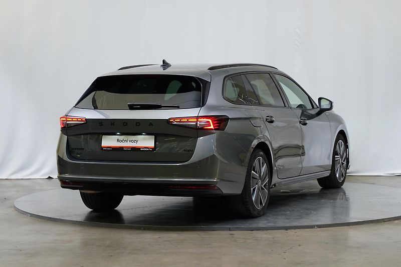 Škoda Superb - fotka 2 z 28