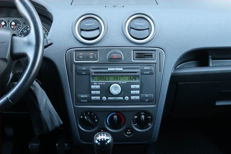 Ford Fusion (2008) 1.4, nová STK, jezdí výborně - fotka 12 z 14