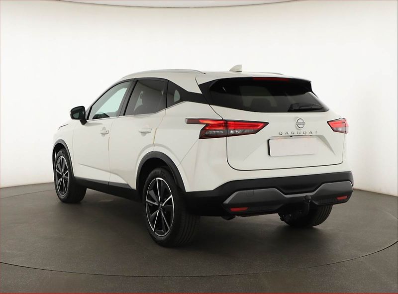 Nissan Qashqai (2023) Tekna 1.3 DIG-T MHEV - fotka 4 z 20