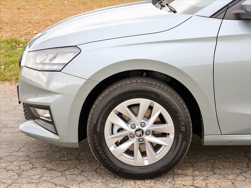Škoda Fabia 1,0 TSi DSG Edice 130let DPH - fotka 31 z 38