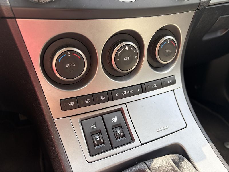 Mazda 3 1.6 TX Navi - fotka 27 z 30