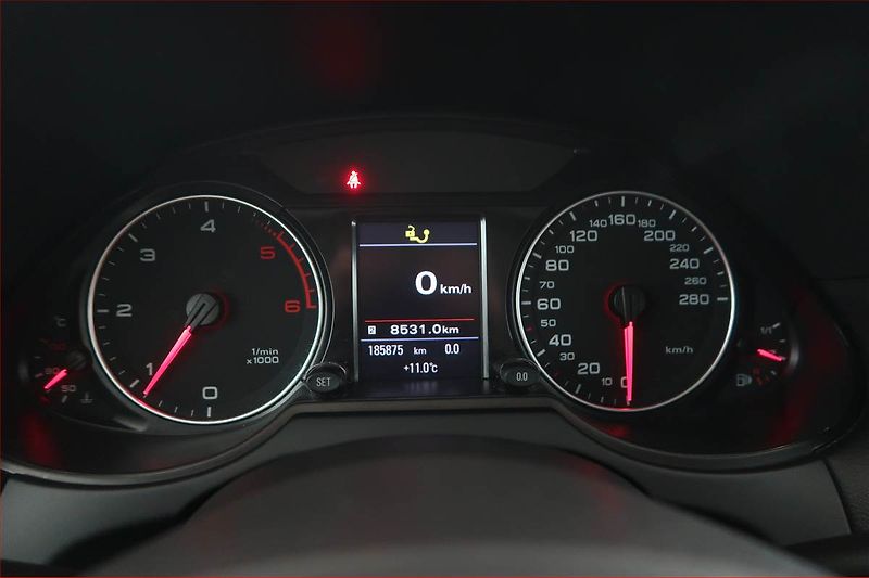 Audi Q5 (2009) 2.0 TDI, 4X4, Serv.kniha - fotka 11 z 15