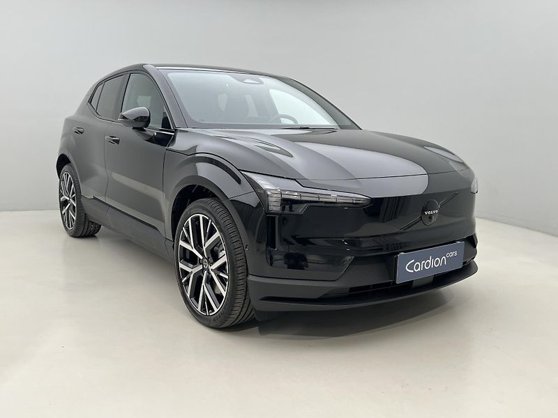 Volvo EX30 (2026) P8 AWD electric ULTRA BLACK  - fotka 13 z 49