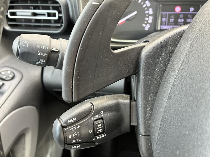 Toyota ProAce City 1.2T 130k L2 Family - fotka 17 z 23