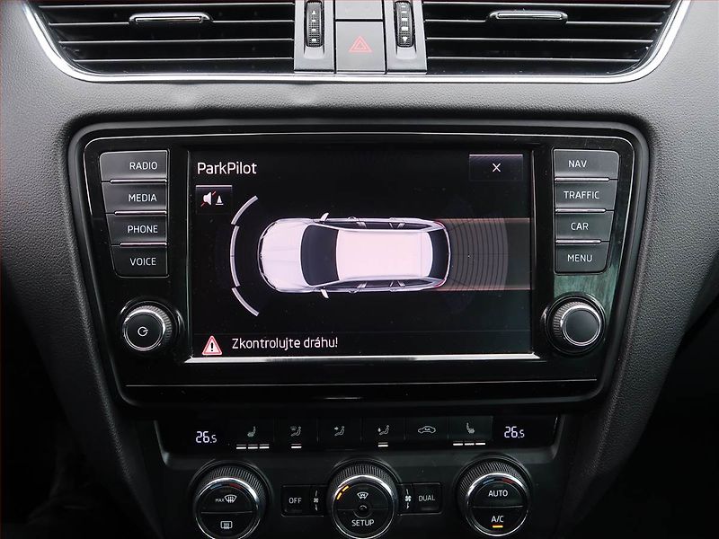 Škoda Octavia (2014) Style Plus 1.6 TDI, Automat - fotka 15 z 16