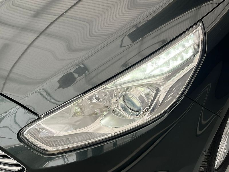 Ford Galaxy 2,0 140kW Titanium AWD 7míst - fotka 44 z 70