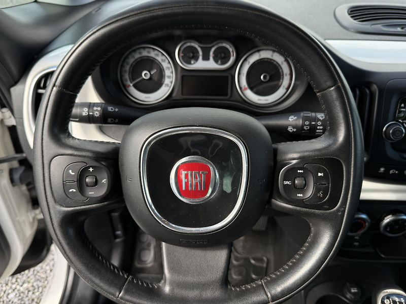 Fiat 500L 1.6JTD 105 LIVING ČR - fotka 14 z 17