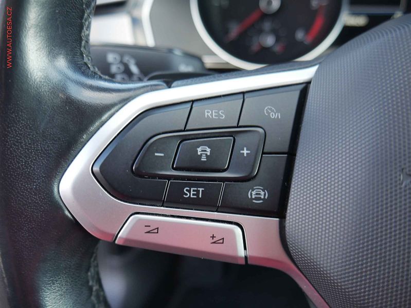 Volkswagen Passat (2020) 2.0TDi, ELE, DSG, LED - fotka 20 z 25