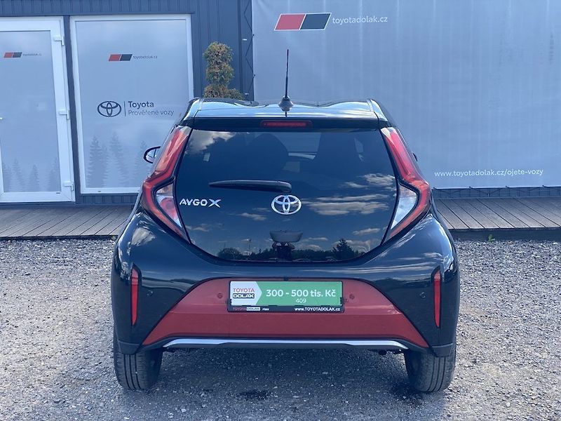 Toyota Aygo 1.0i, ČR, Executive, automat - fotka 6 z 18