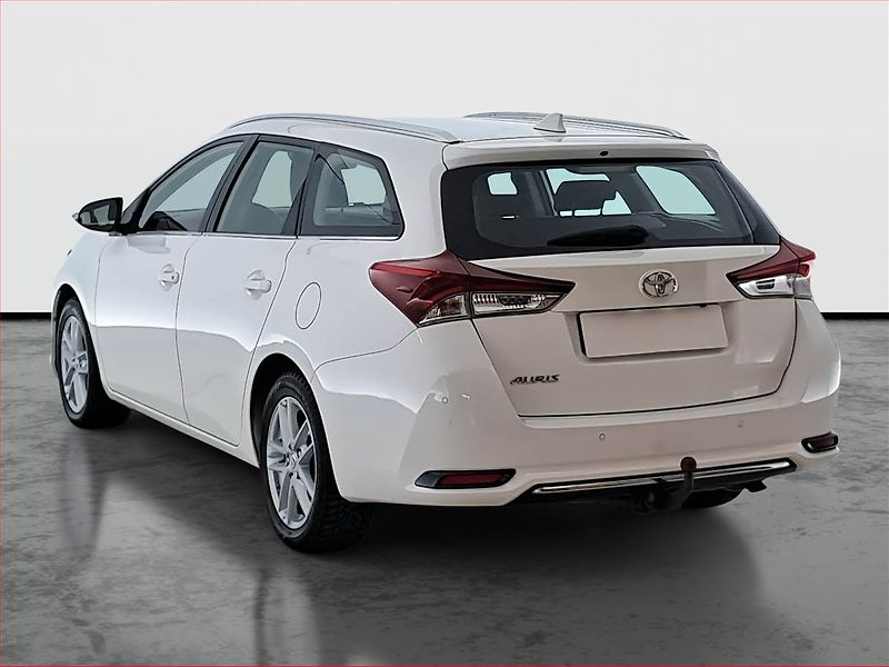Toyota Auris (2018) 1.6 Valvematic, ČR,1.maj - fotka 4 z 18